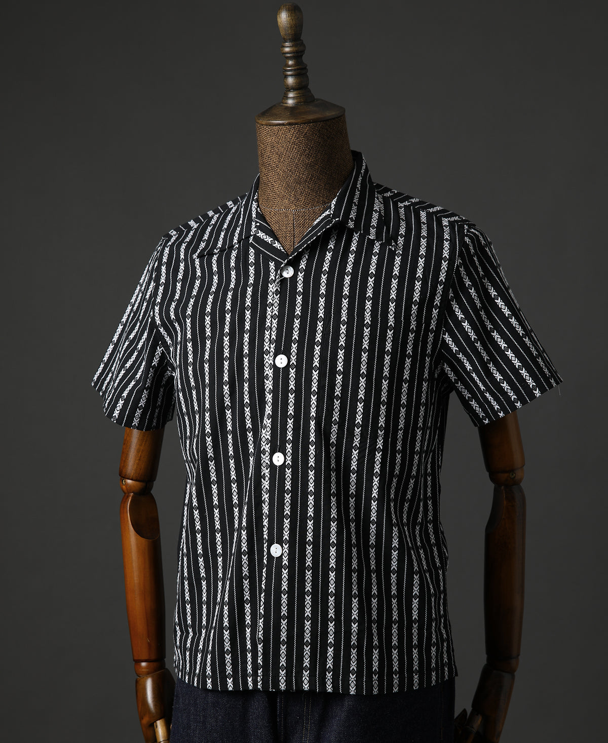 Camp-Collar Jacquard Stripe Short Sleeve Shirt - Black/White