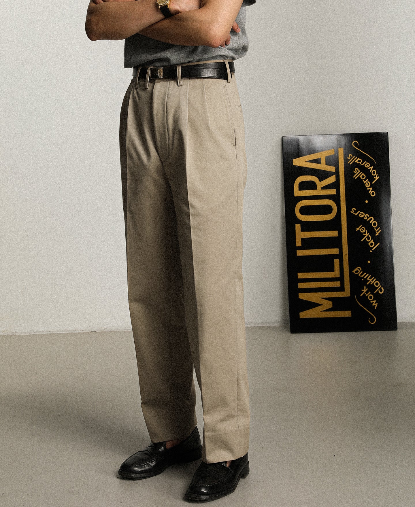 Lot 830 1940s Gentlemen Suit Two Tuck Chino Trousers Khaki