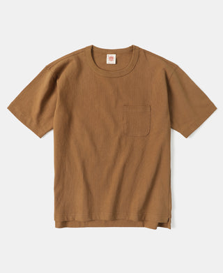 9,8 Unzen Baumwoll-T-Shirt mit klassischer Tasche – Hellbraun