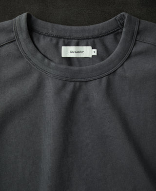 collar detail of Vintage Black Sun-Washed Cotton Long Sleeve T-Shirt