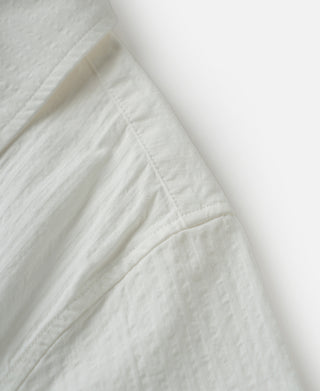 shoulder detail of Italian Collar Salt-Shrunk Shirt - White