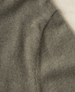 Merino wool crewneck sweater in grayish green, knit sleeve seam close-up