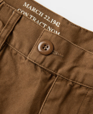button detail of M-42 Canvas Cargo Shorts - Dark Khaki