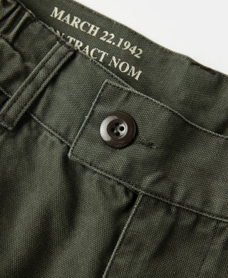 closure detail of M-42 Canvas Cargo Shorts - Dark Olive