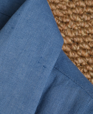 Collar Detail of Lot 220A Linen Long Sleeve Shirt