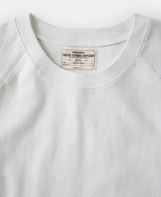 collar detail of White Heavyweight Plain Raglan Short Sleeve T-Shirt