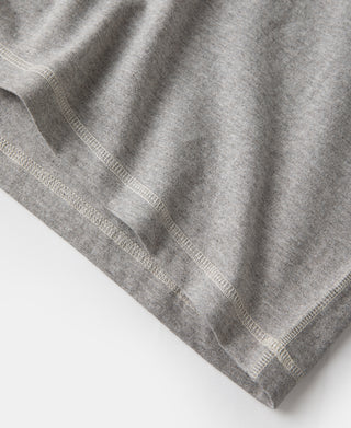 hem detail of 1940s Slub Cotton Henley Pocket T-shirt in Gray
