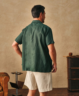 lifestyle shot of 1950s Italian Collar Linen Short Sleeve Shirt - Dark Green