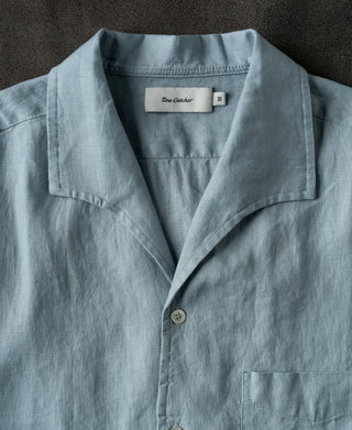 neckline detail of 1950s Italian Collar Linen Short Sleeve Shirt - Light Blue