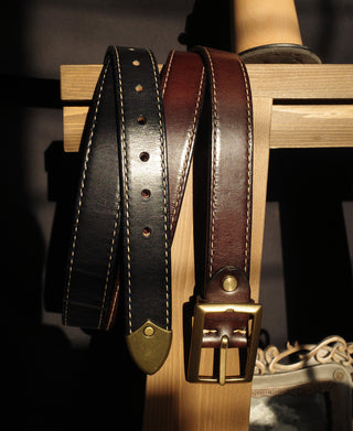 Brass-Tipped Reversible Leather Belt - Black / Reddish Brown