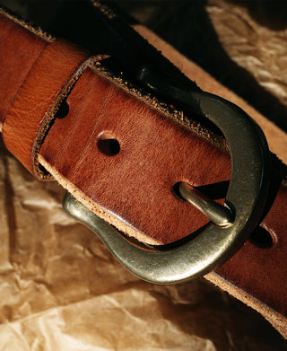 Horseshoe Buckle Leather Belt - Brown