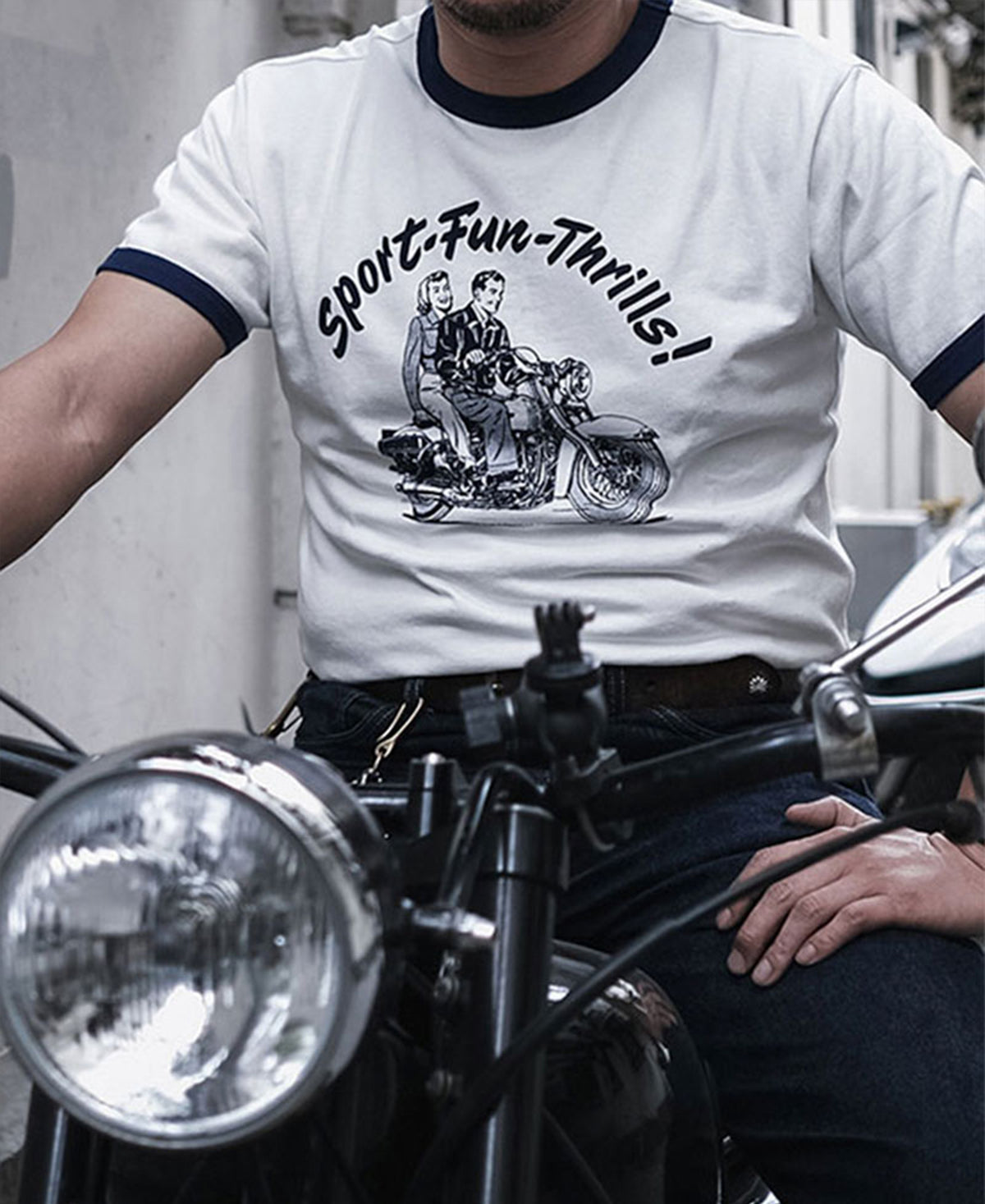 Retro Rider Print Motorcycle Short Sleeve T-Shirt - White